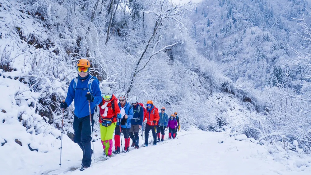 攀登三奧雪山.jpg