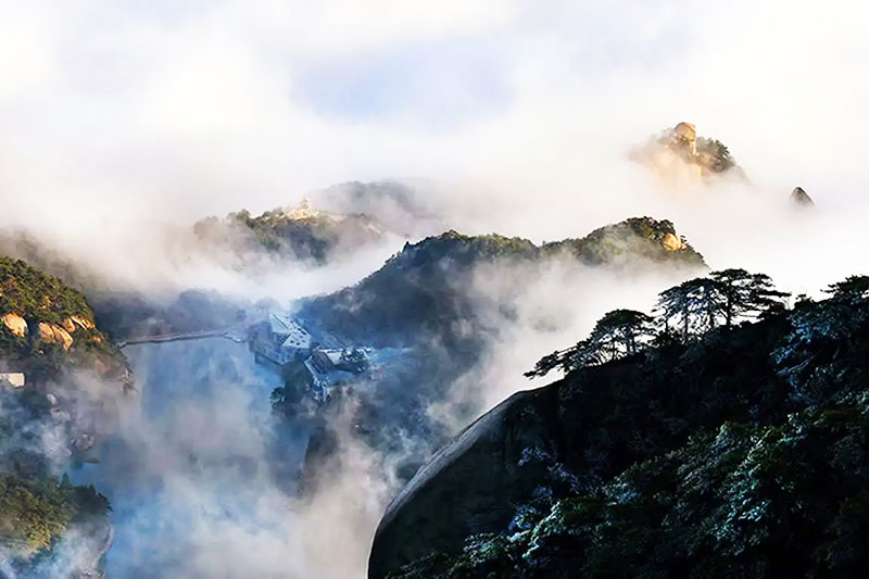 天柱山風(fēng)景區(qū).jpg